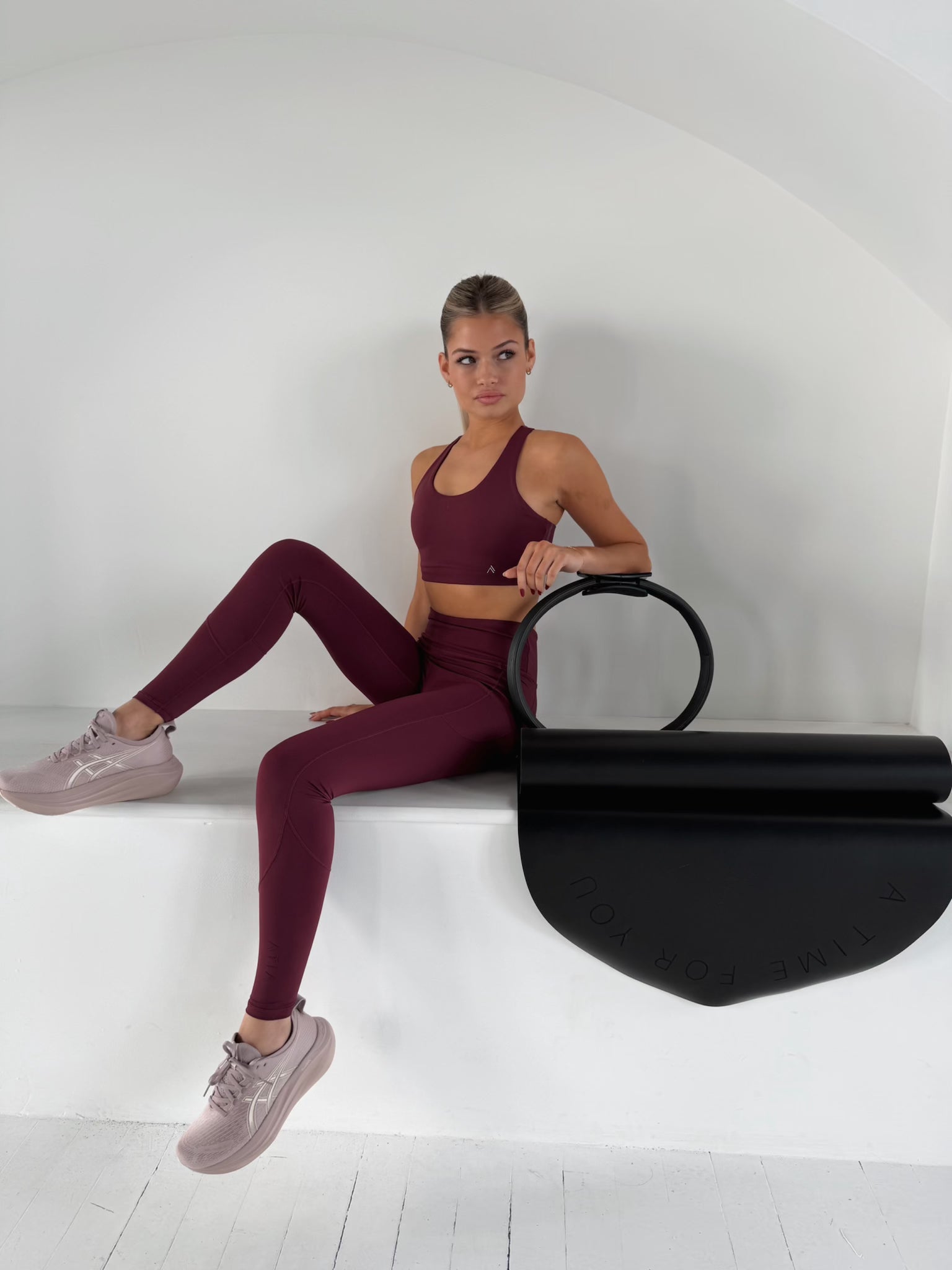 BREATHE SPORTS BRA - WINE