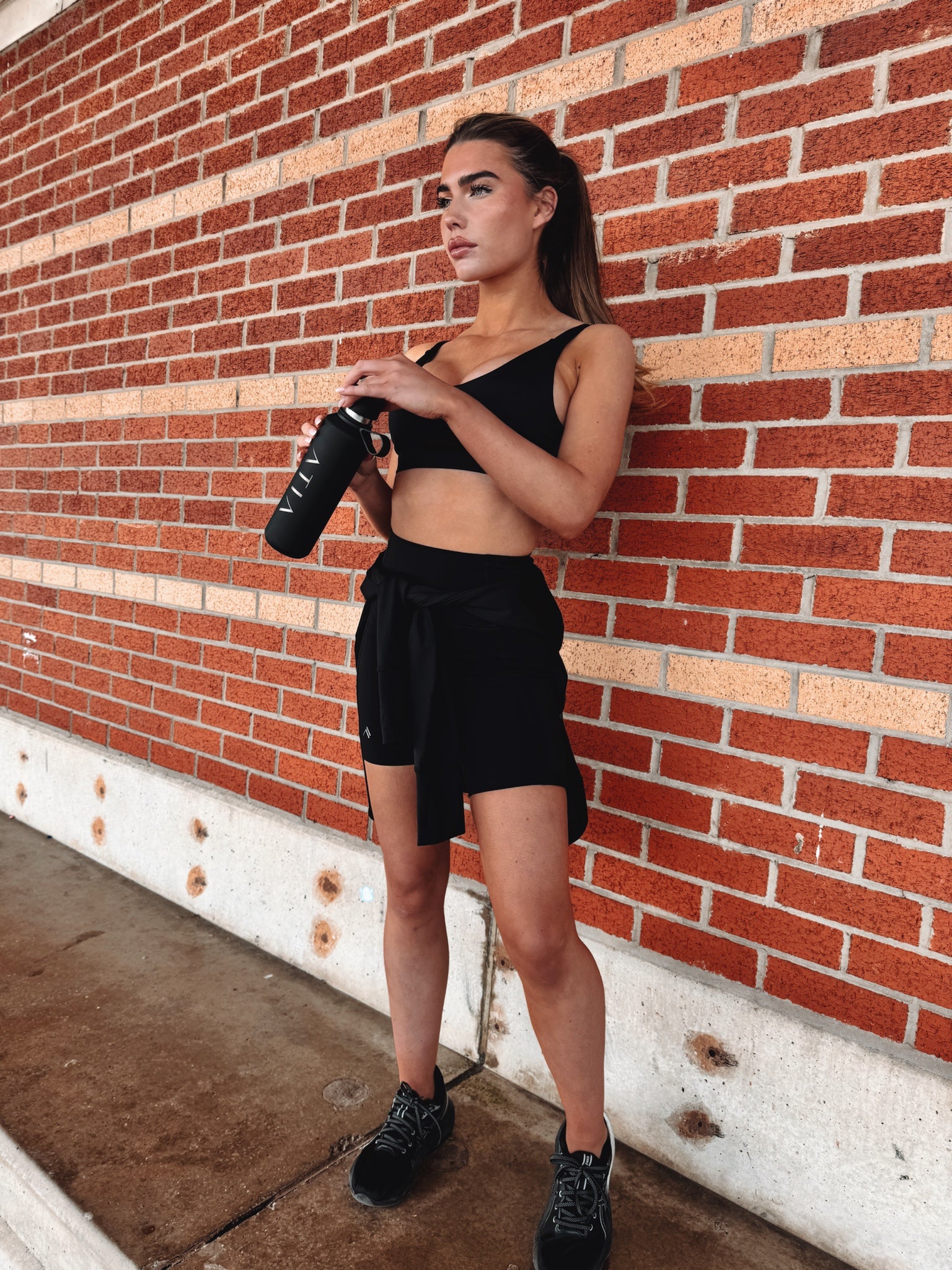 REVIVE STEEL WATER BOTTLE - BLACK