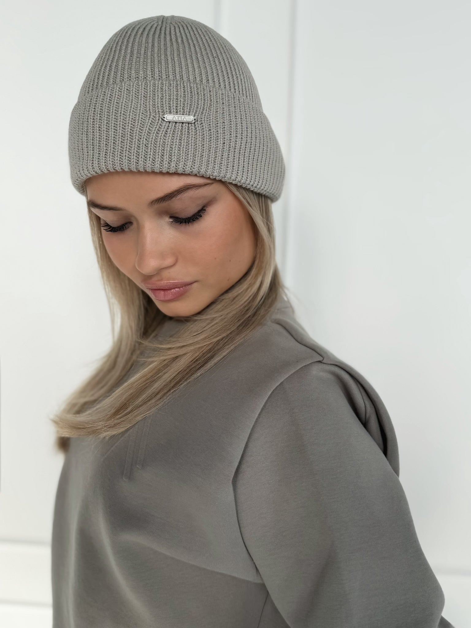 ULTIMATE KNIT BEANIE - ELEPHANT