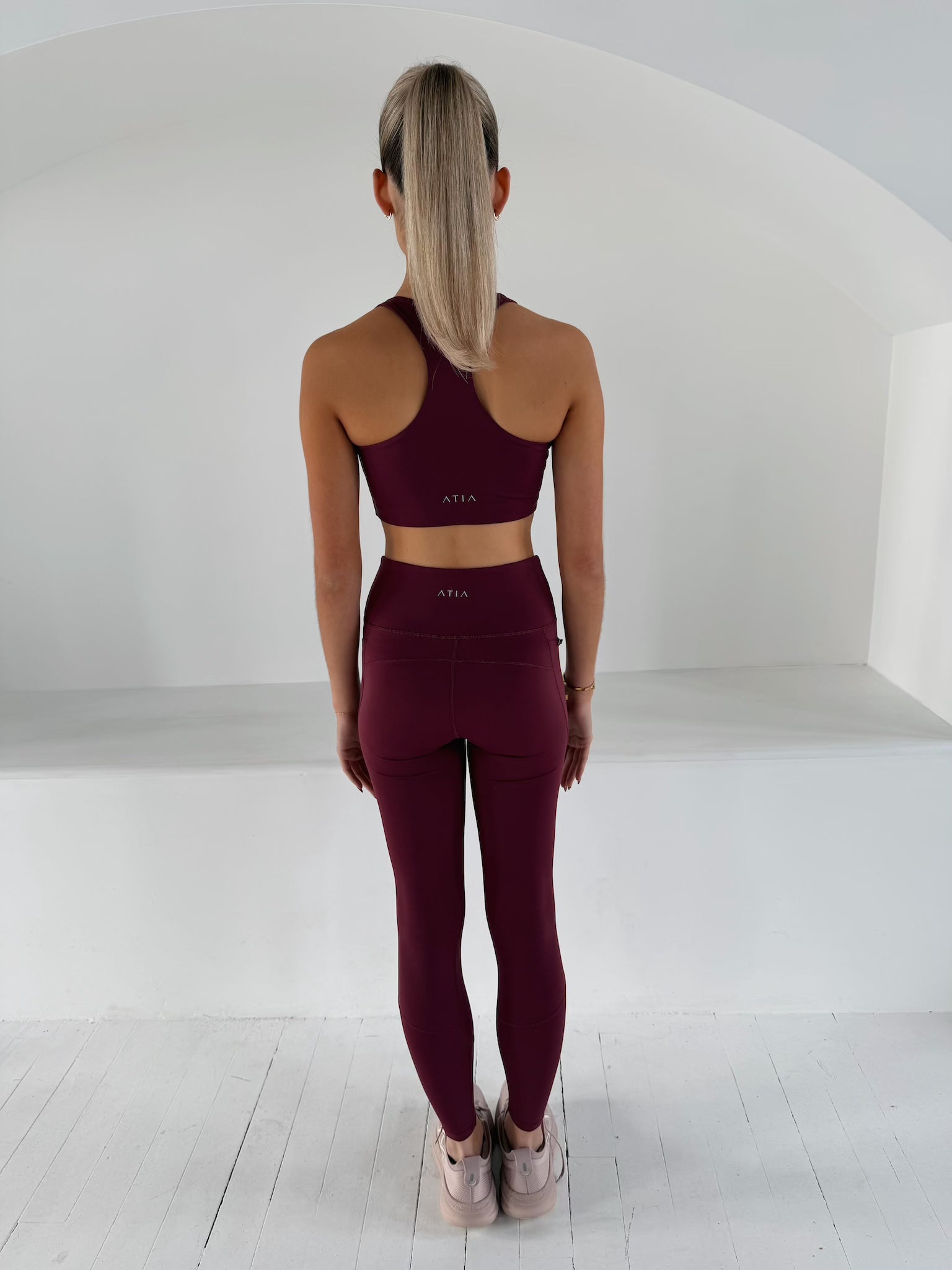 BREATHE SPORTS BRA - WINE