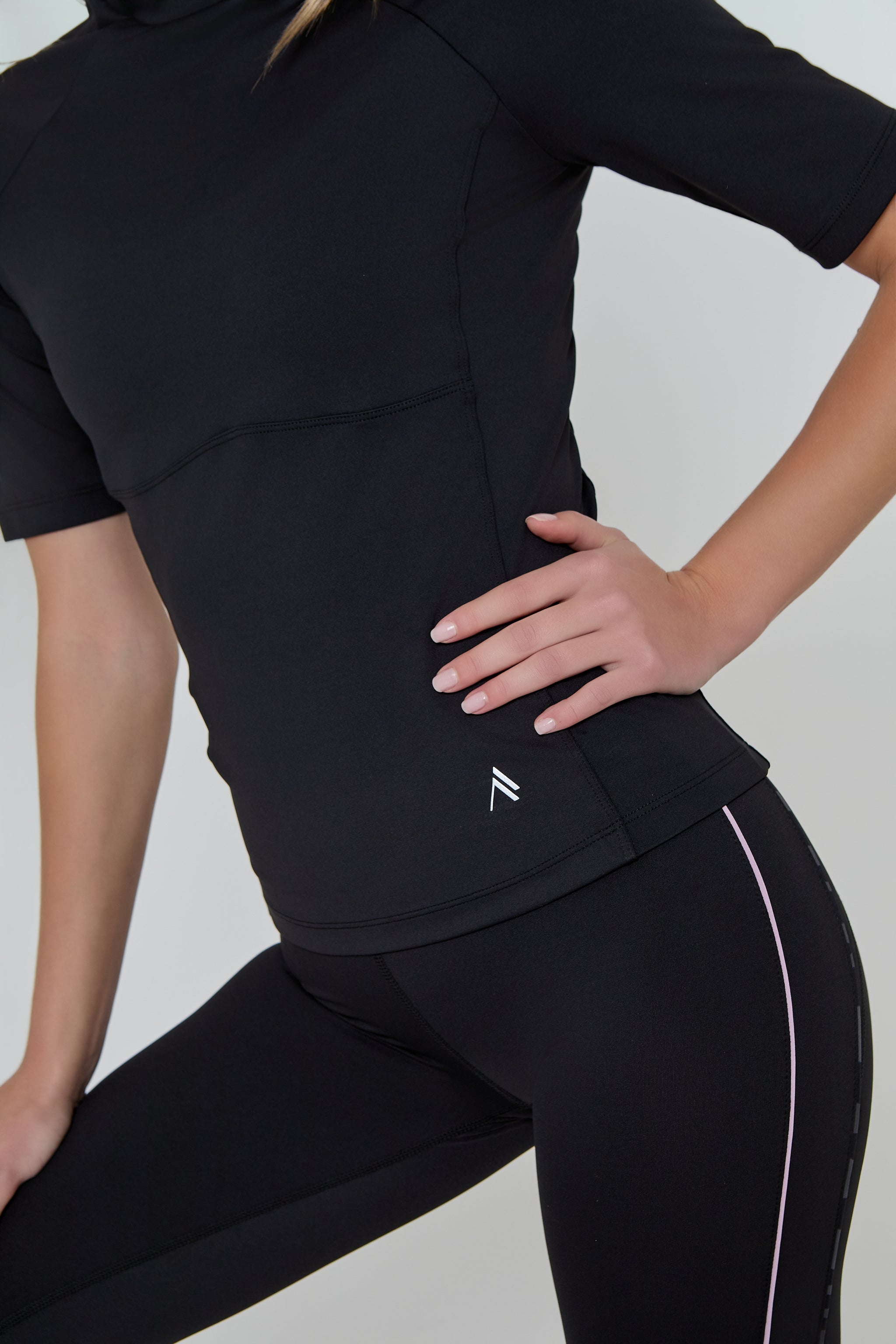 Achiever Back ACHIEVER SLIM FIT TOP - BLACK – ATIA ACTIVE