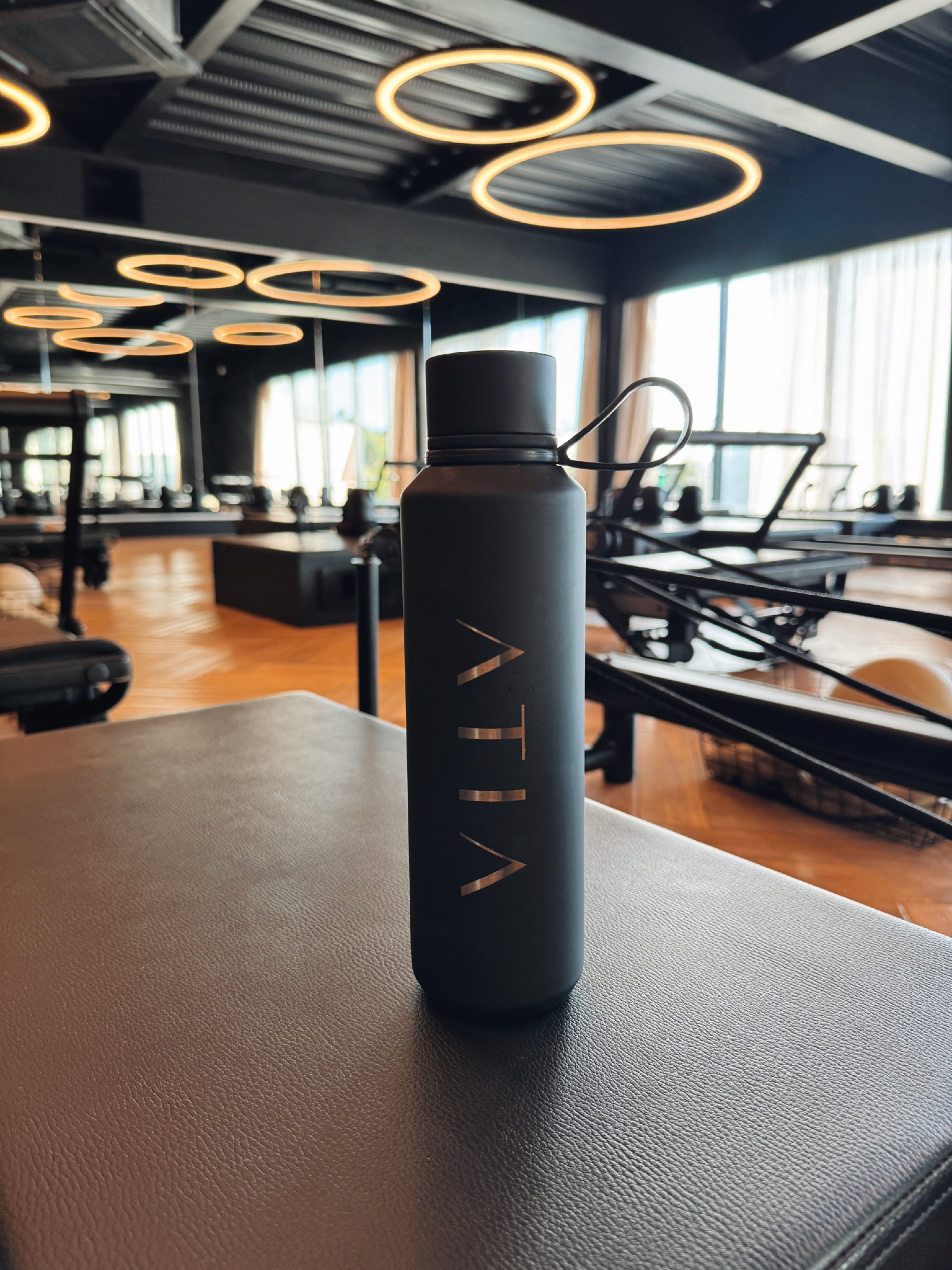REVIVE STEEL WATER BOTTLE - BLACK