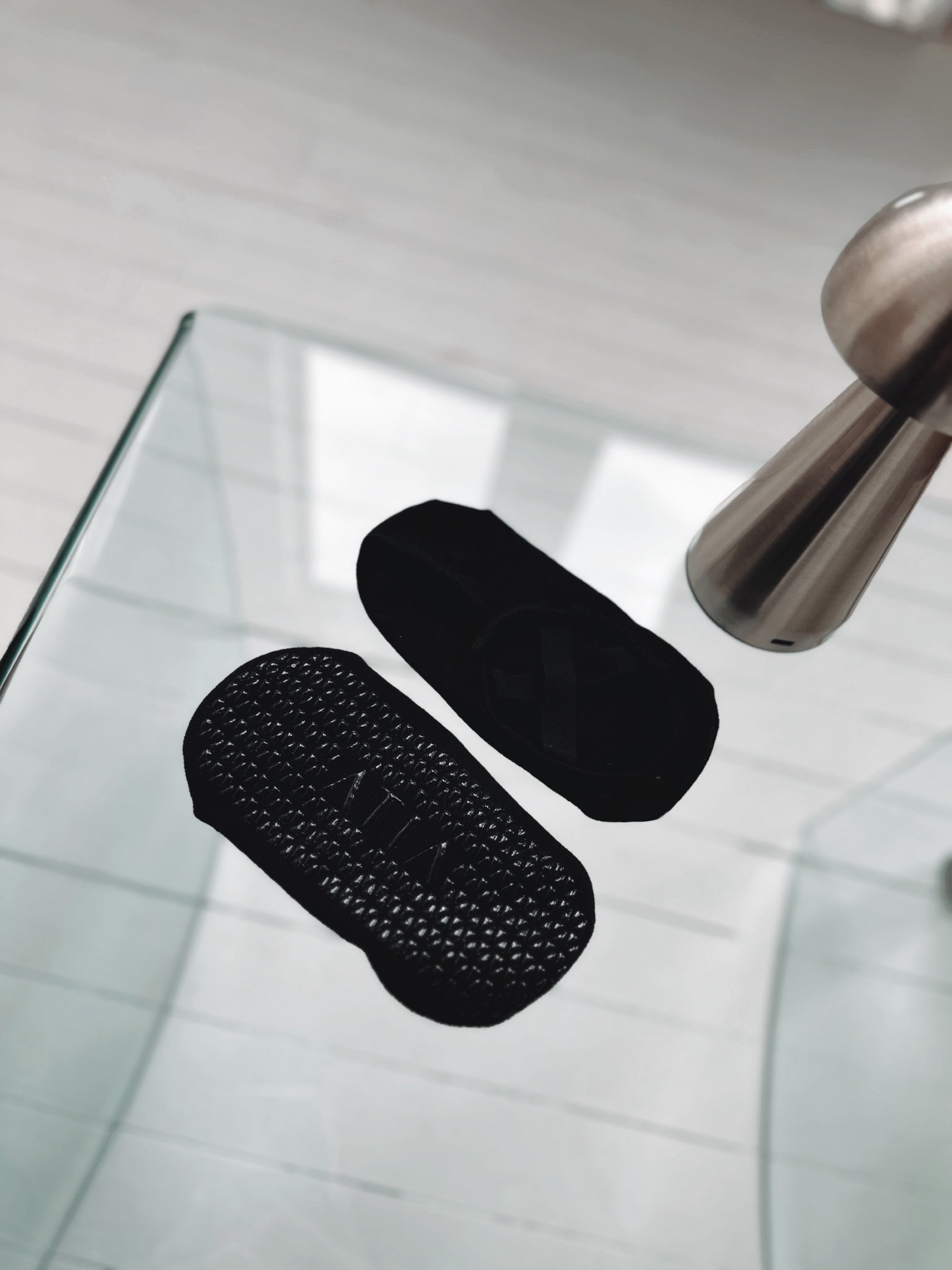 POINTE BALLERINA GRIP SOCKS - BLACK