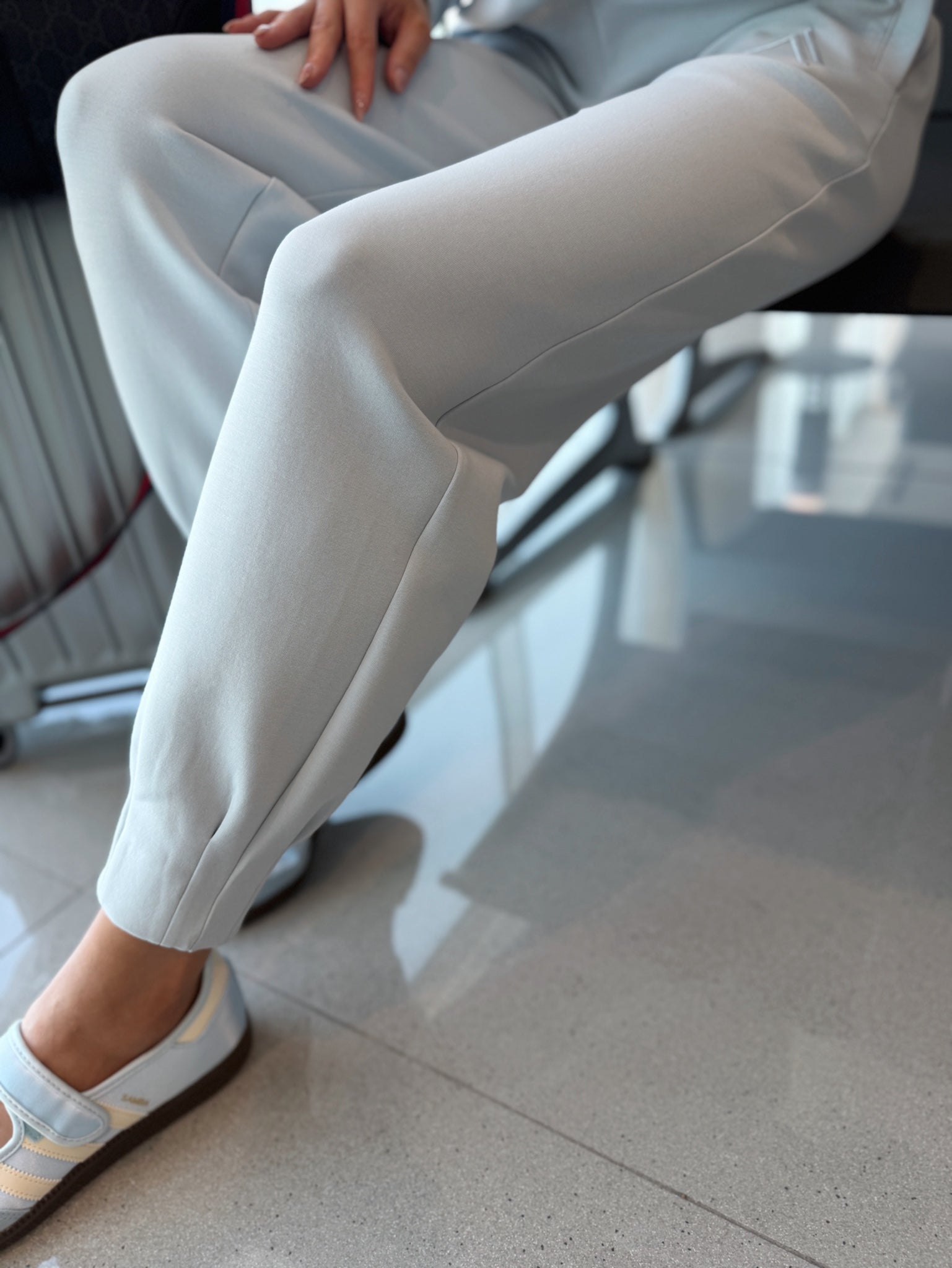 AIRE TAPERED JOGGERS - SHORE