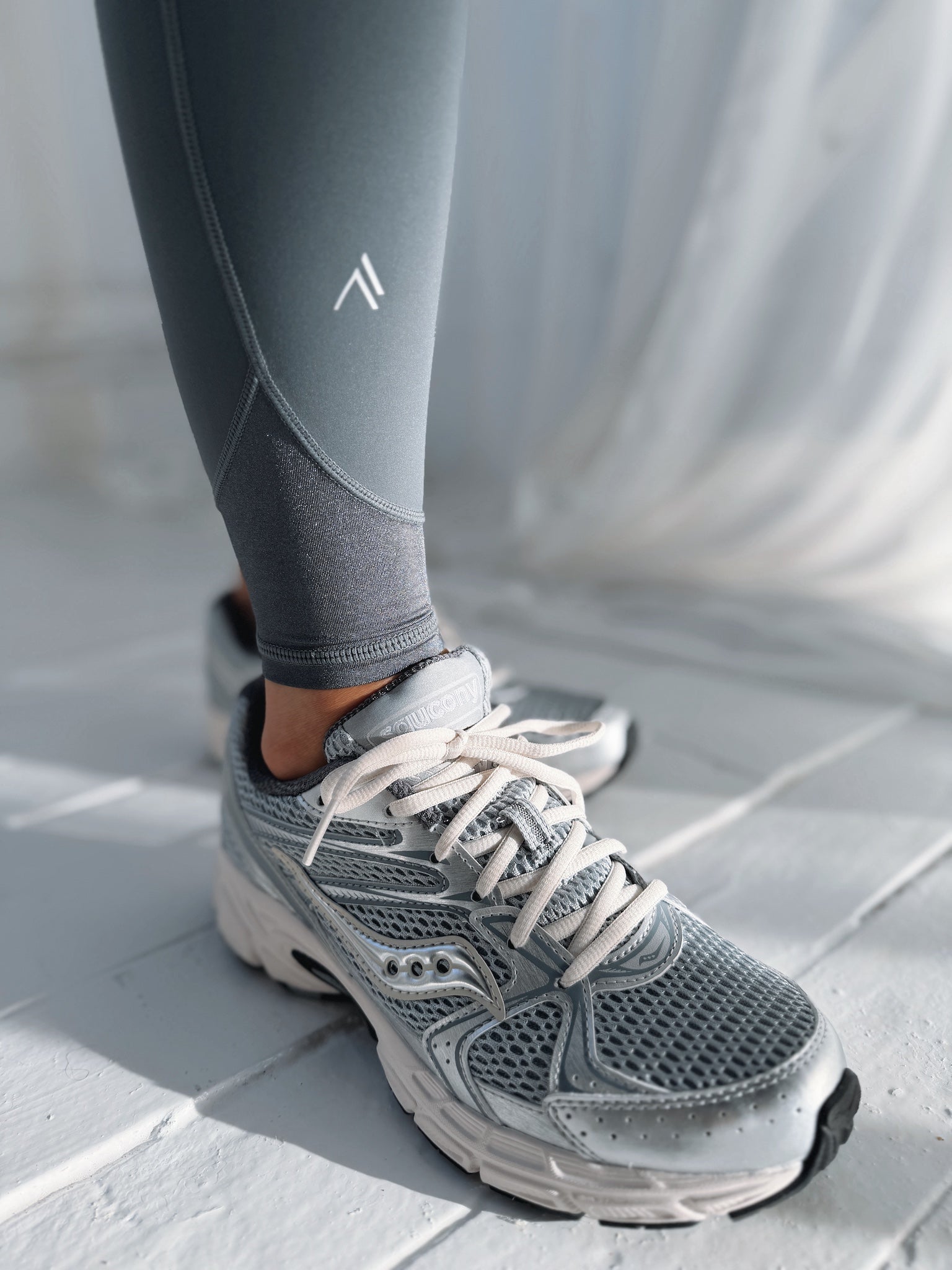 ELEVATE LEGGINGS - TURBULENCE