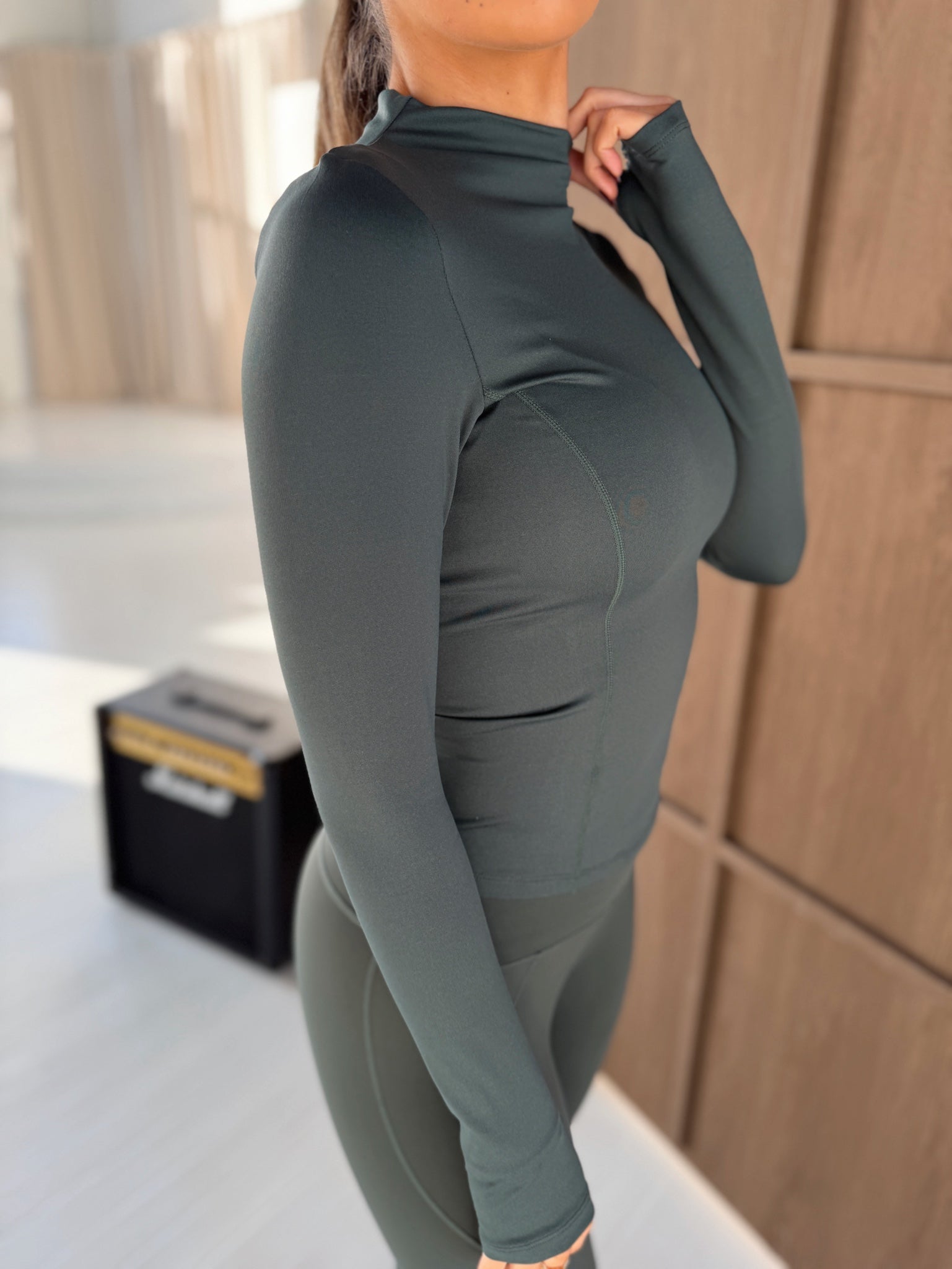 HORIZON LONG SLEEVE TOP - DEEP FOREST