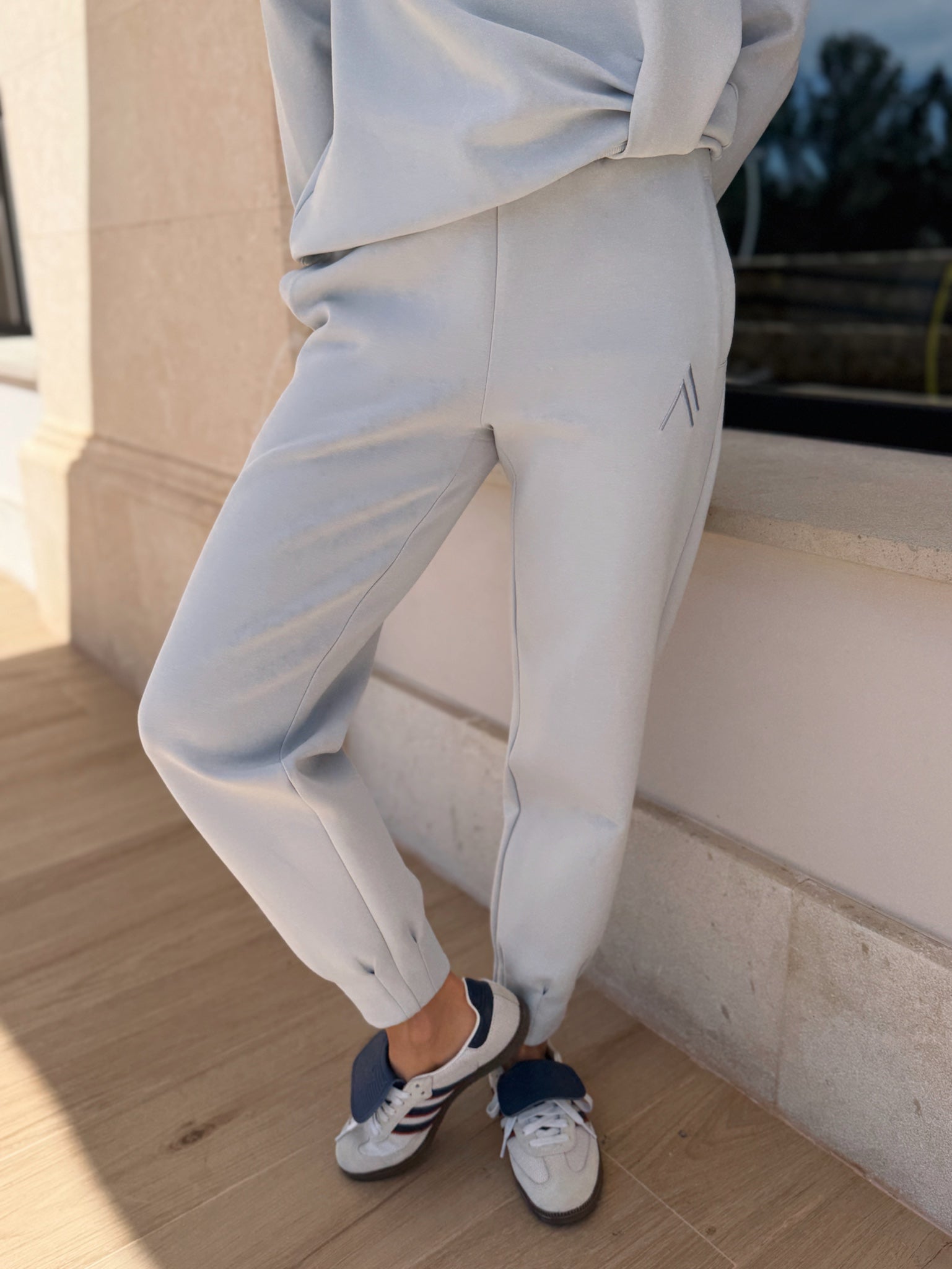 AIRE TAPERED JOGGERS - SHORE