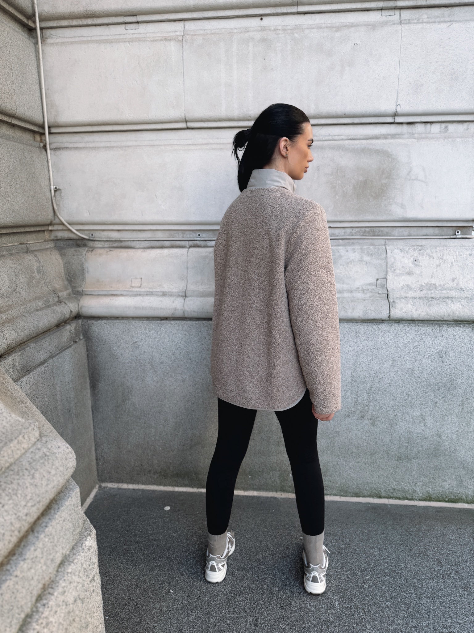 VERSA DUAL 1/2 ZIP JACKET - PEBBLE / NATURAL