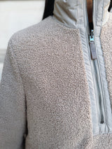 VERSA DUAL 1/2 ZIP JACKET - PEBBLE / NATURAL