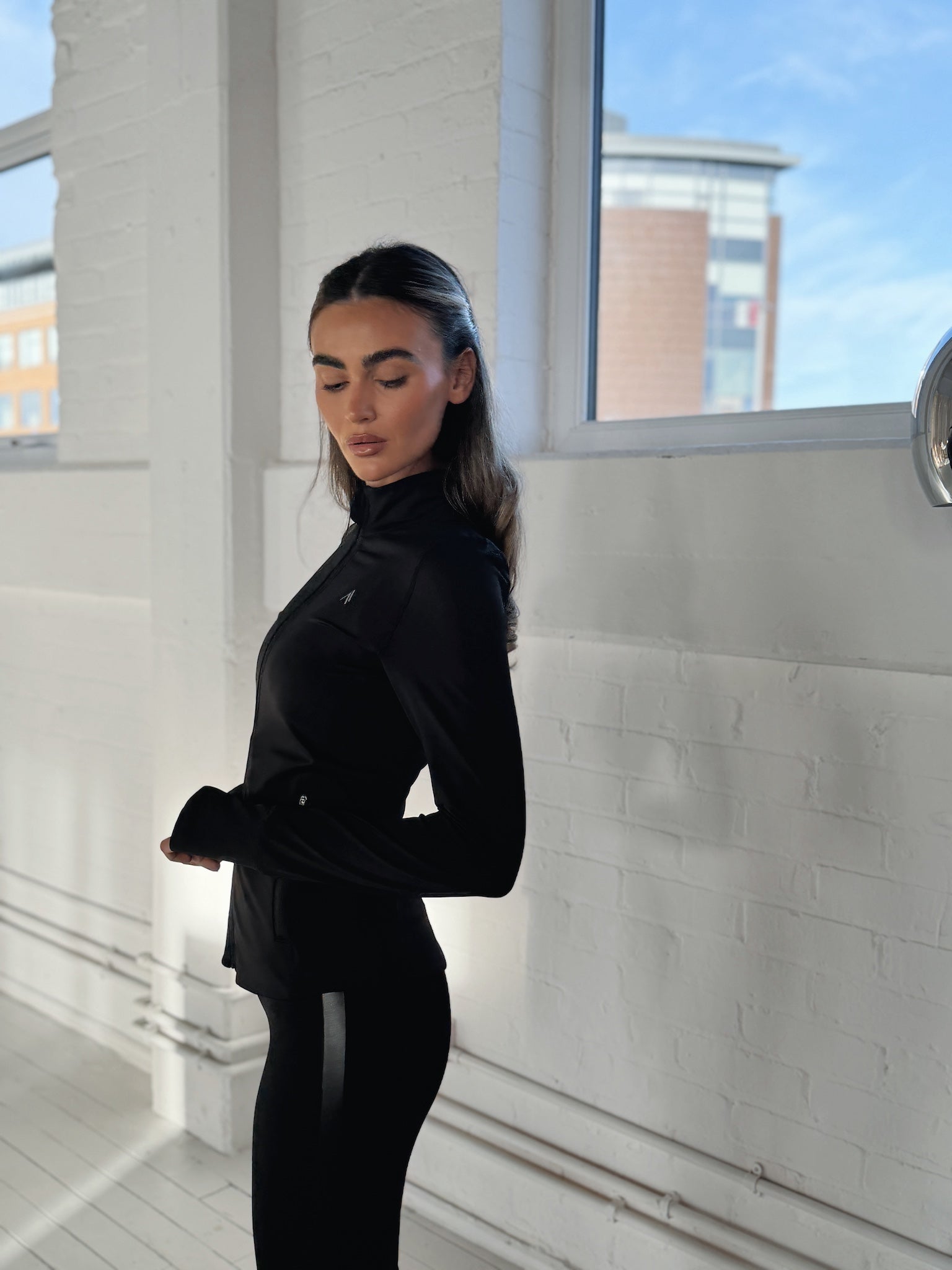 ASPIRE ZIP UP JACKET - BLACK