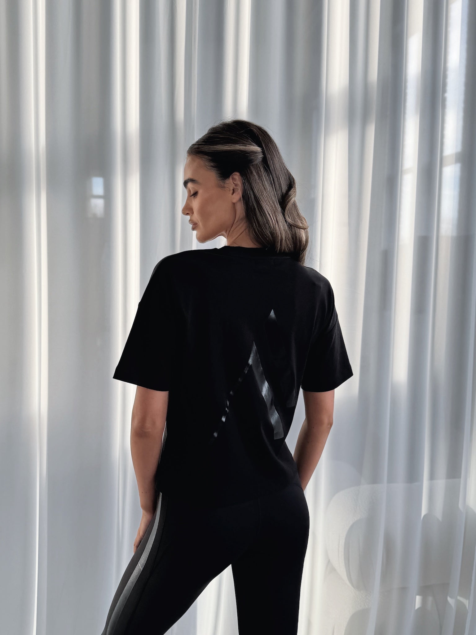 REFINED TEE - BLACK