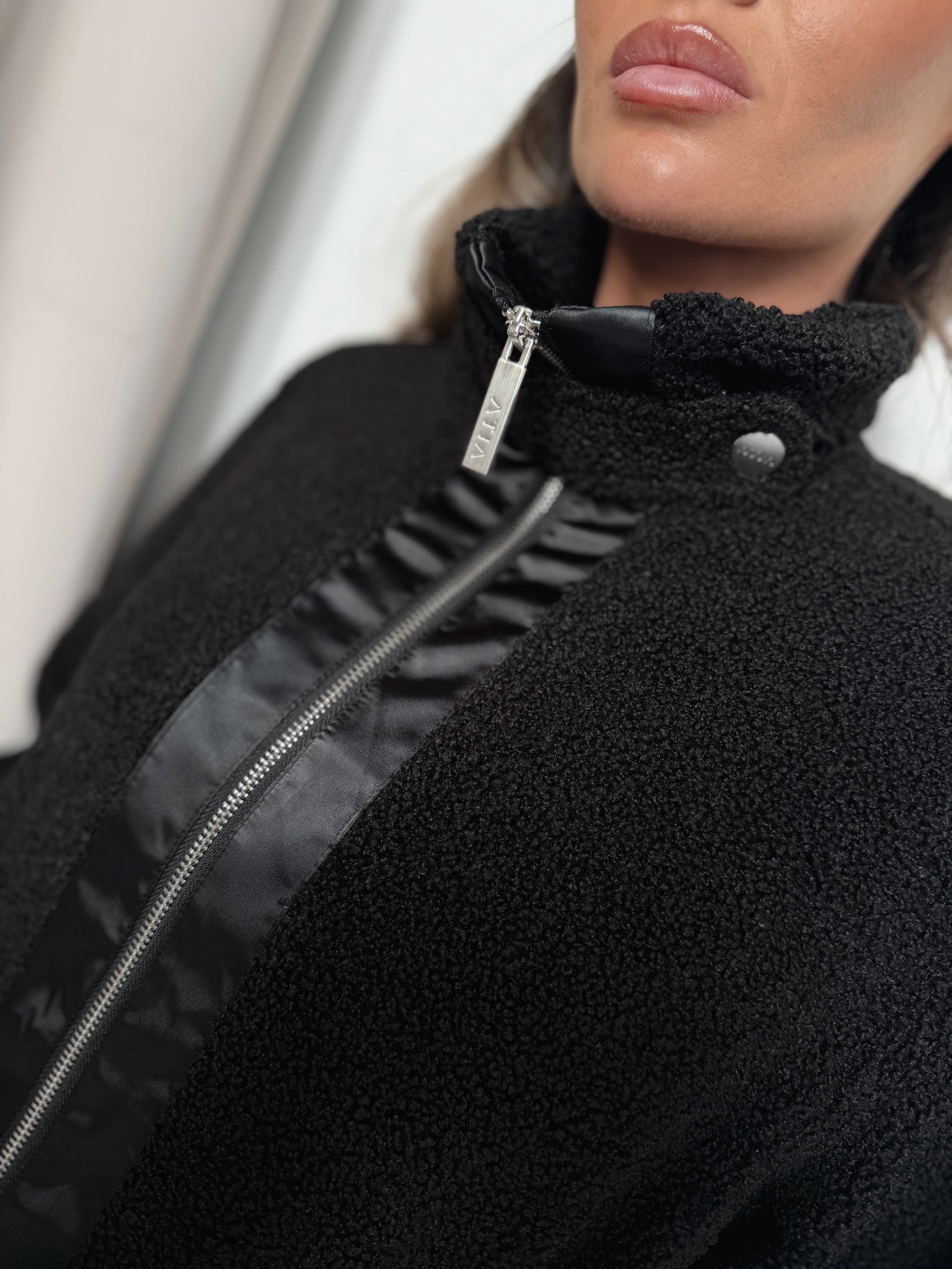 FREEDOM SHERPA JACKET - BLACK