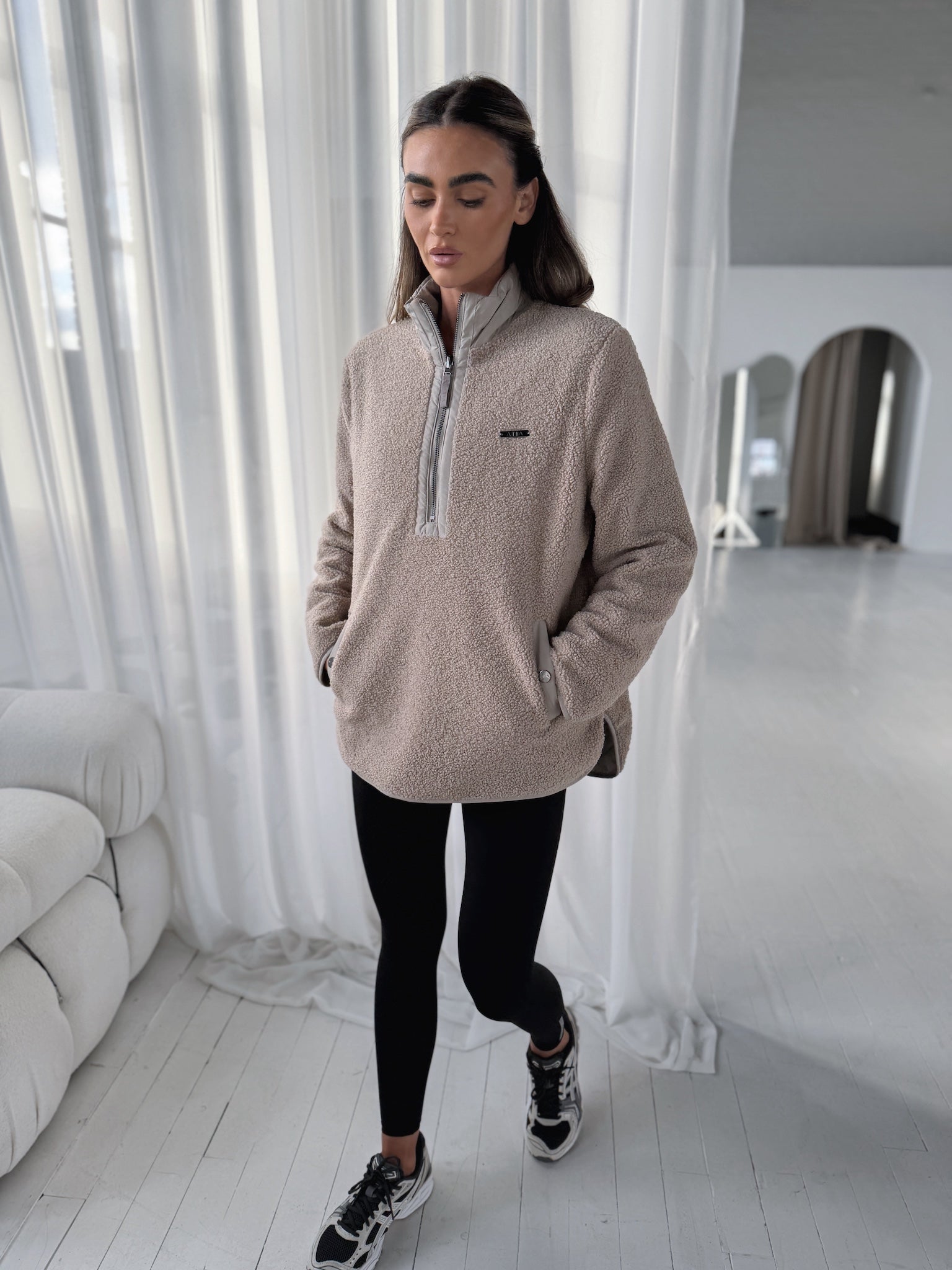 VERSA DUAL 1/2 ZIP JACKET - PEBBLE / NATURAL