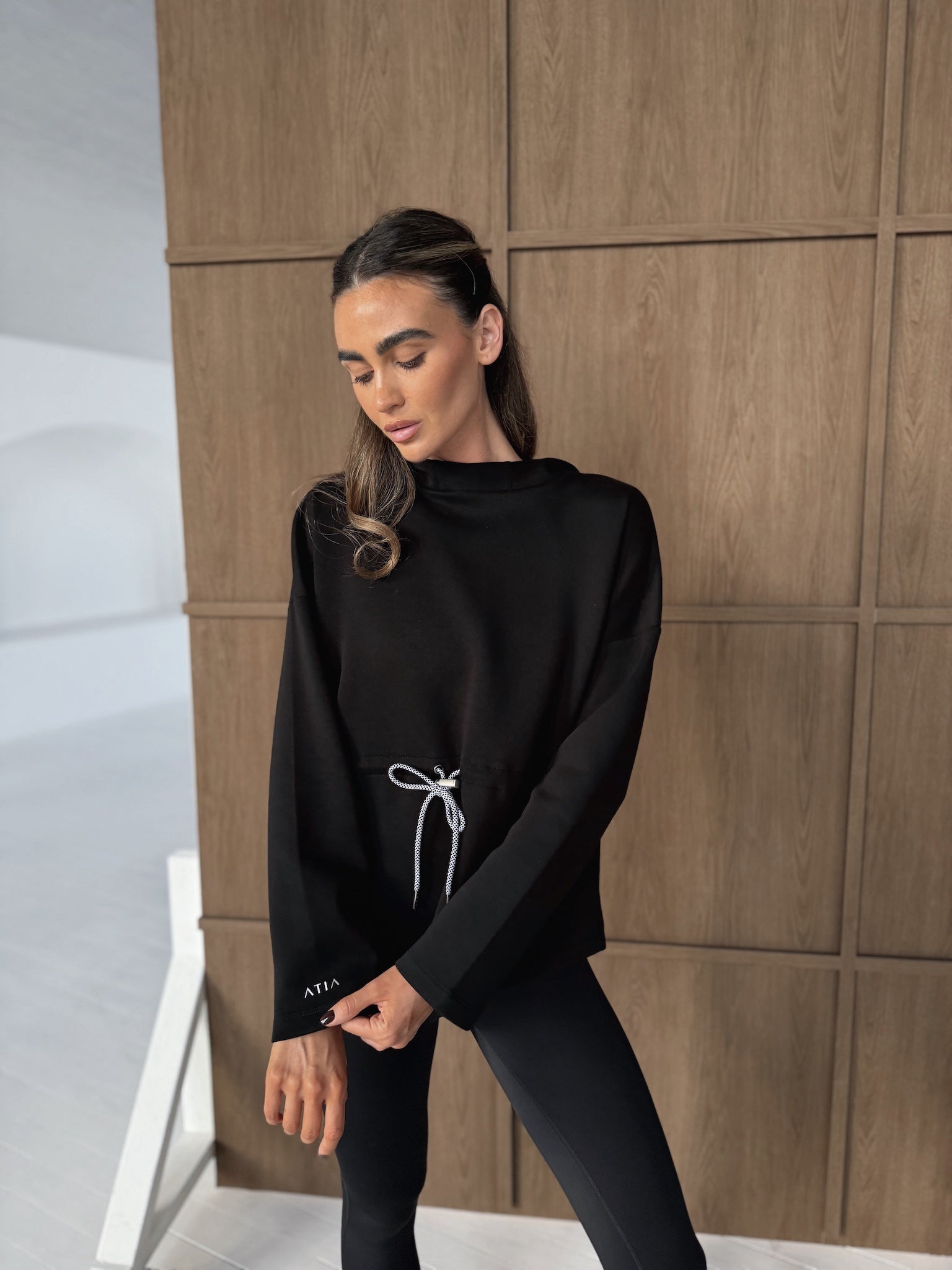 COMMENCE HOOD SWEATSHIRT - BLACK