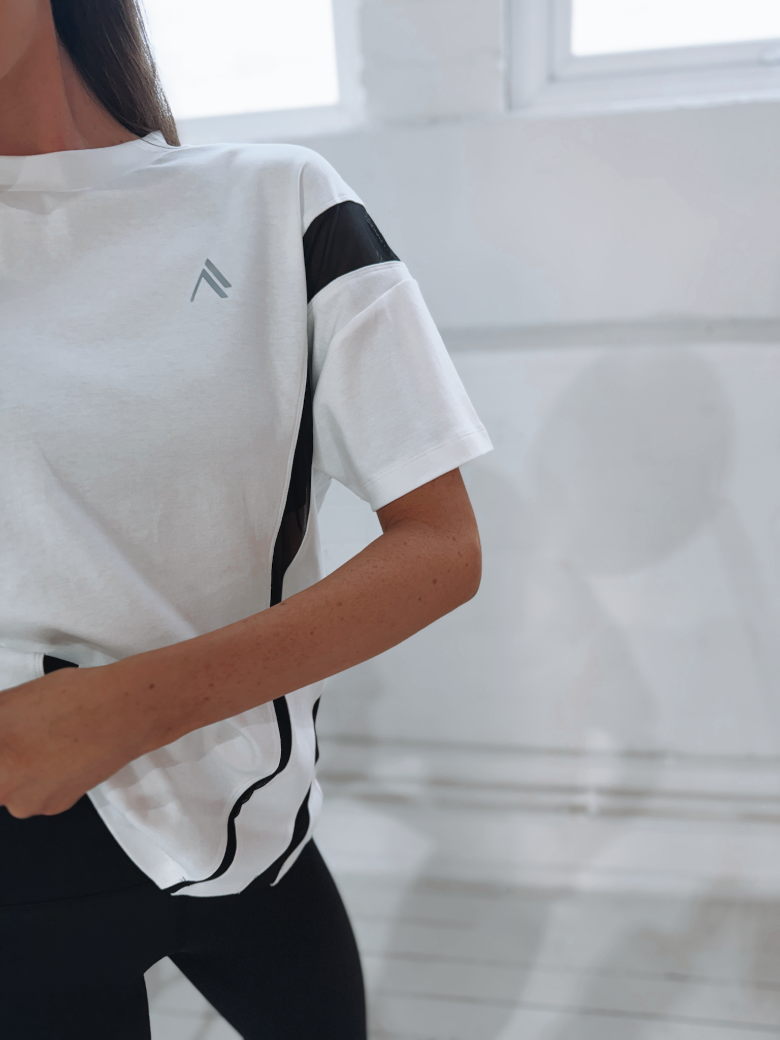 ACCELERATE OVERSIZED TEE - WHITE