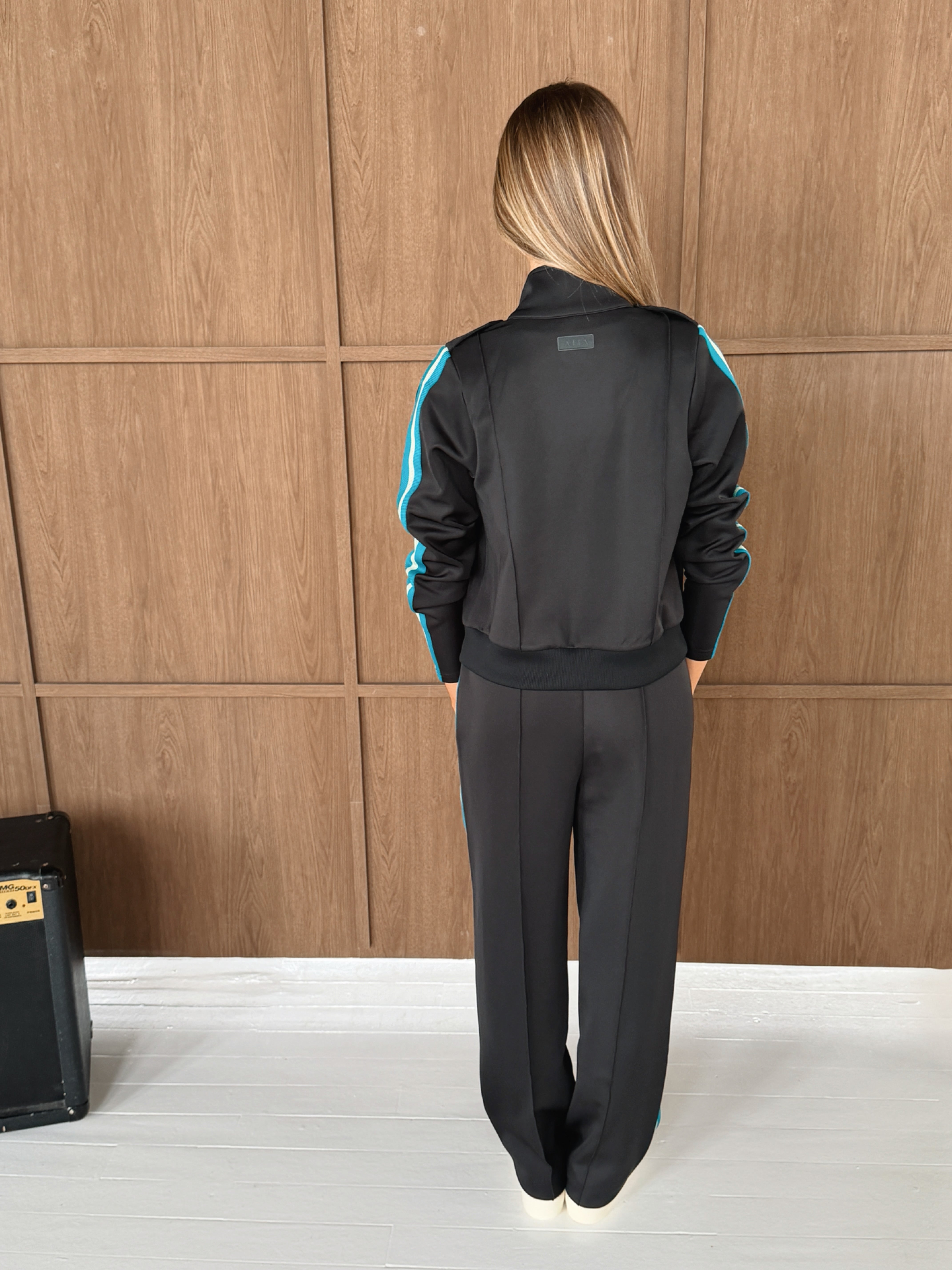 MOMENTUM TRACK PANTS - BLACK