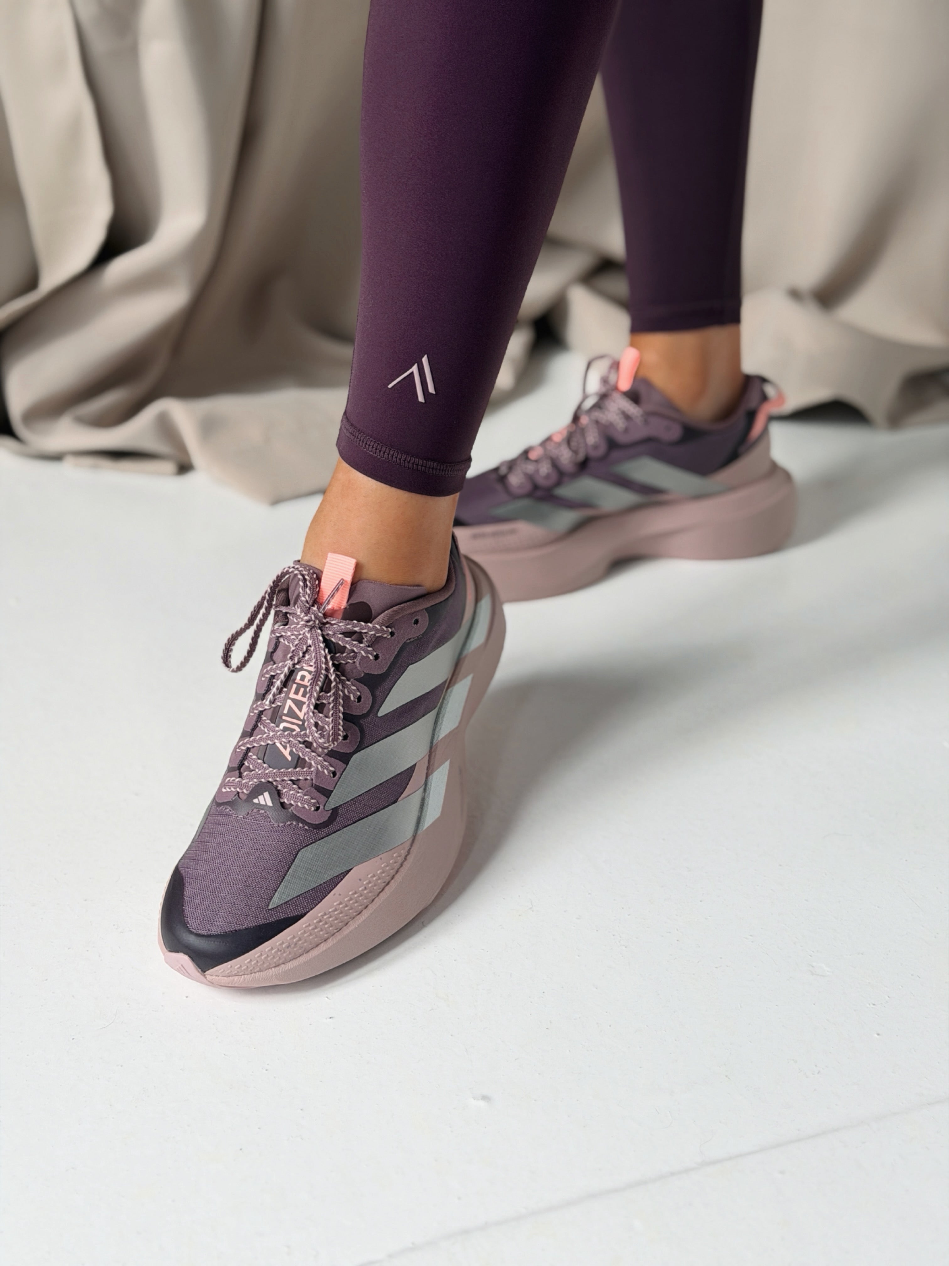 RISE LEGGINGS - PLUM