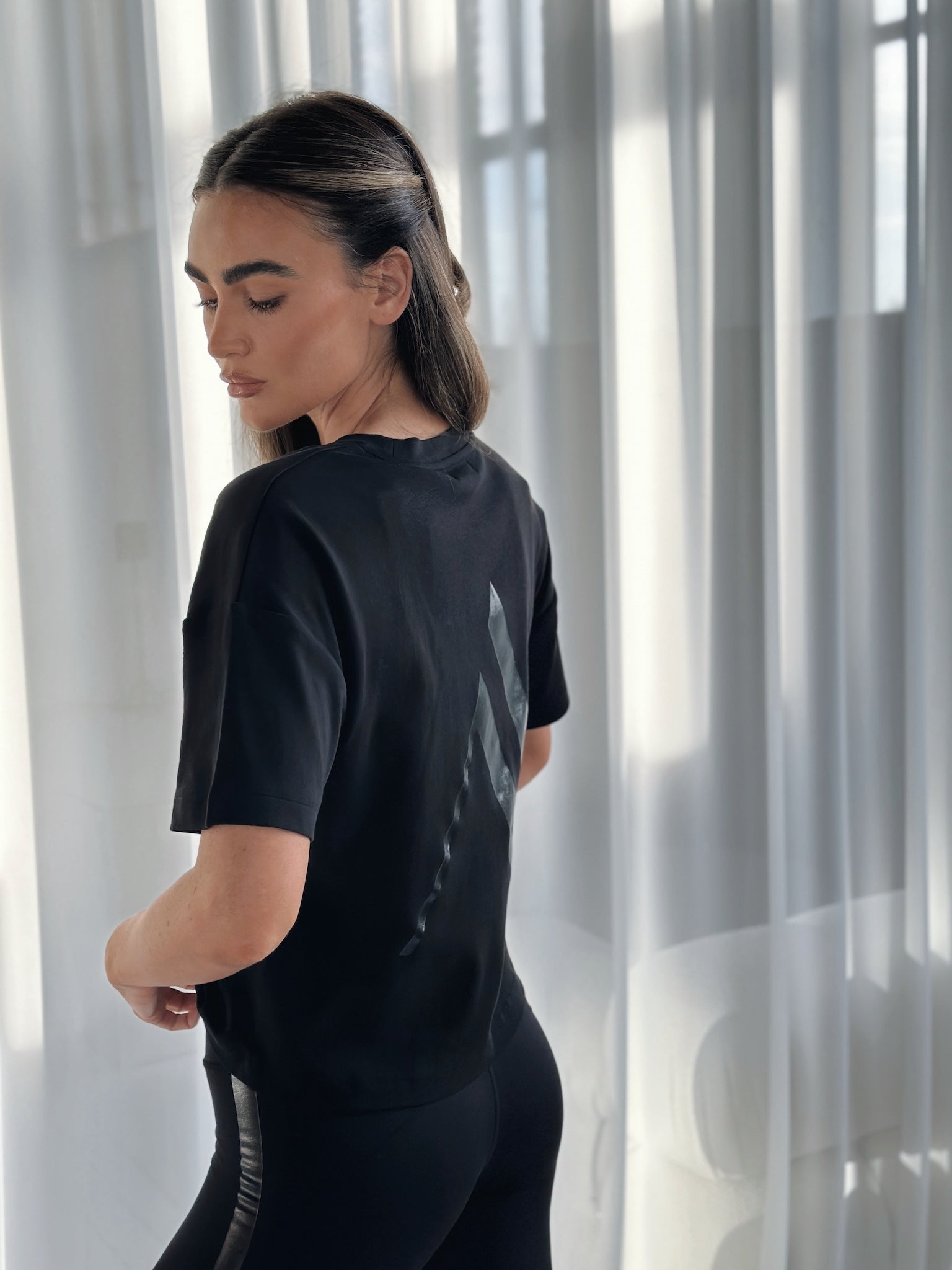 REFINED TEE - BLACK